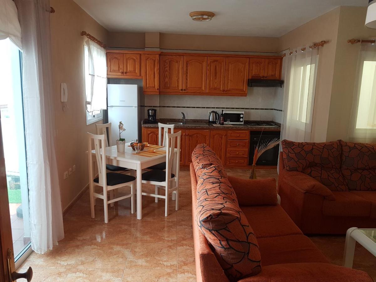 Apartamentos Las Salinas 2 Caleta de Interián المظهر الخارجي الصورة